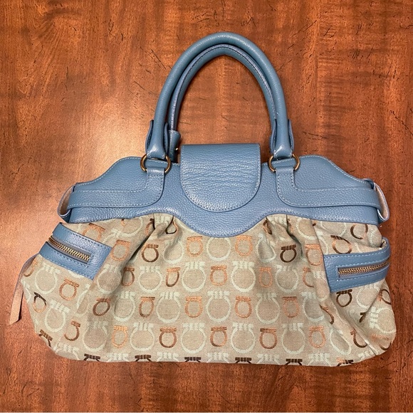 Vintage Salvatore Ferragamo Leather Shoulder Bag - Picture 4 of 12